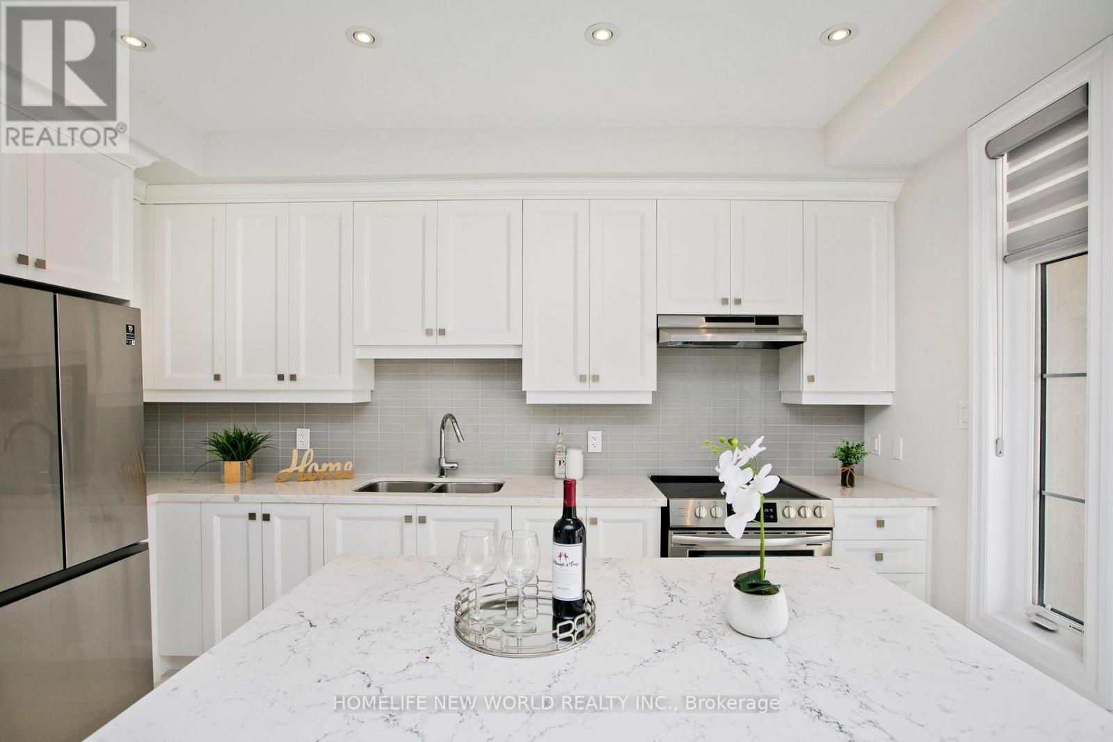 Townhouse at 18 CAMPOBELLO STREET, Vaughan