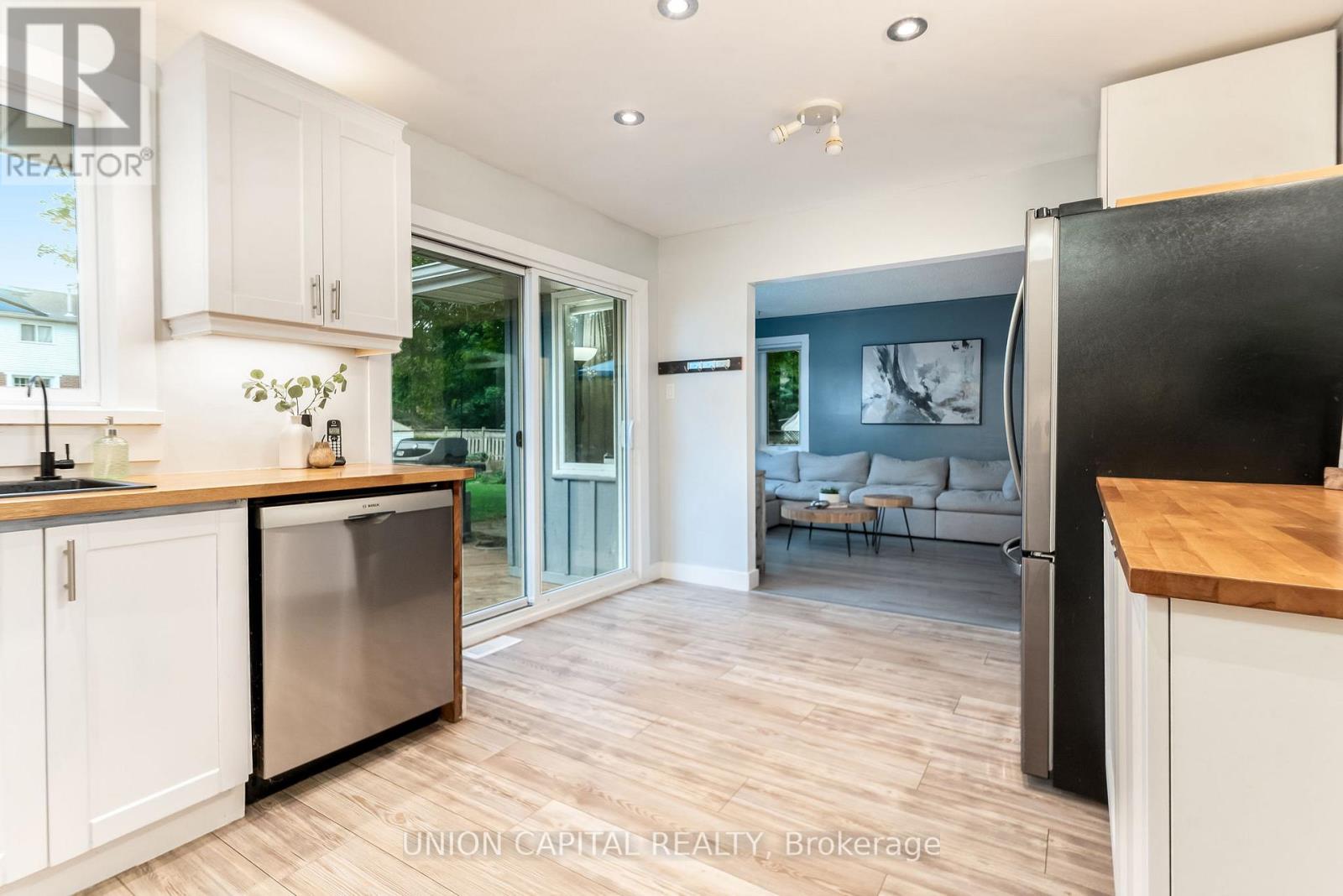 Detached at 35 JONATHAN STREET, Uxbridge