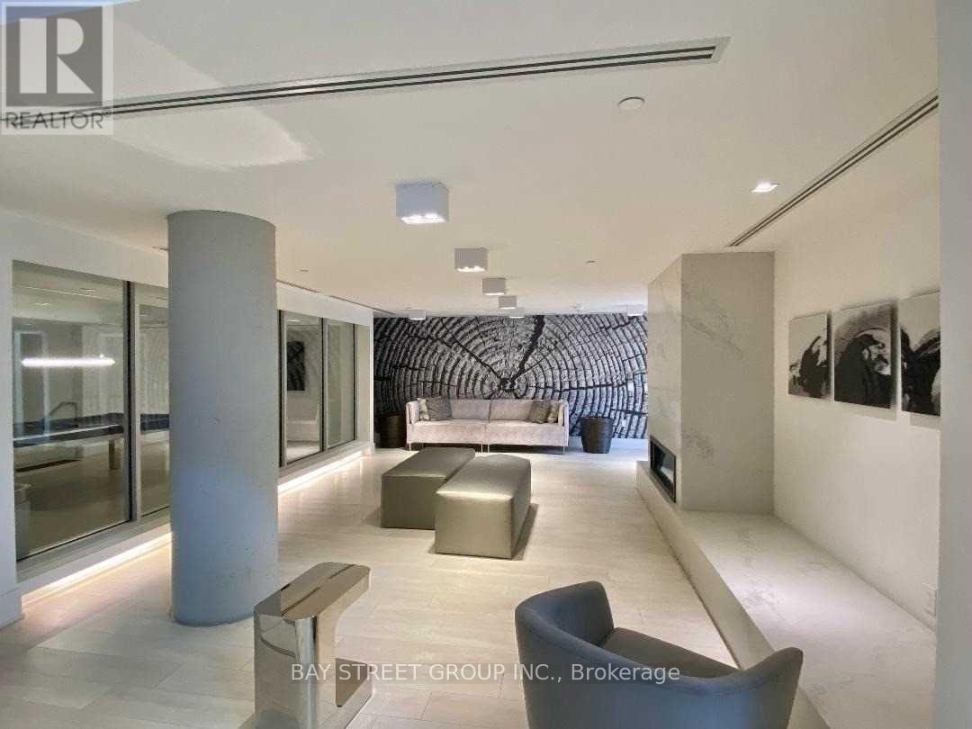Apartment at 2605 - 2916 HIGHWAY 7 ROAD, Vaughan (Concord)