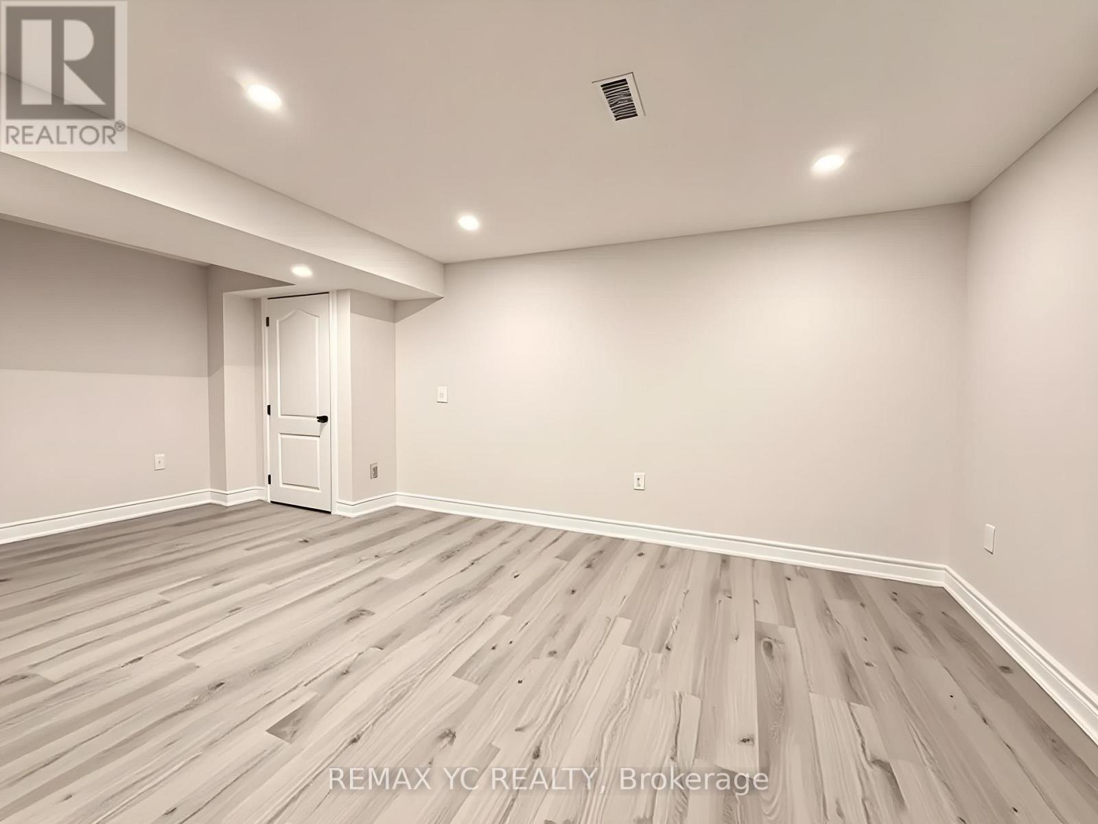 Detached at BASEMENT - 402 HANDLEY CRESCENT, Newmarket (Central Newmarket)