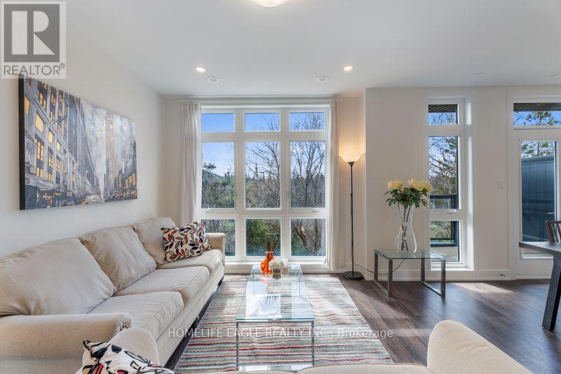 Townhouse at 16 - 7 PHELPS LANE, Richmond Hill (Oak Ridges)