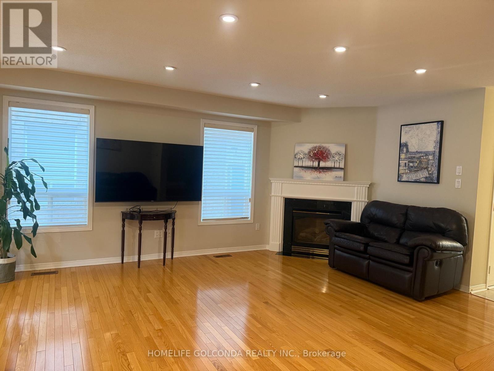 Townhouse at 74 RIDEAU DRIVE, Richmond Hill (Langstaff)