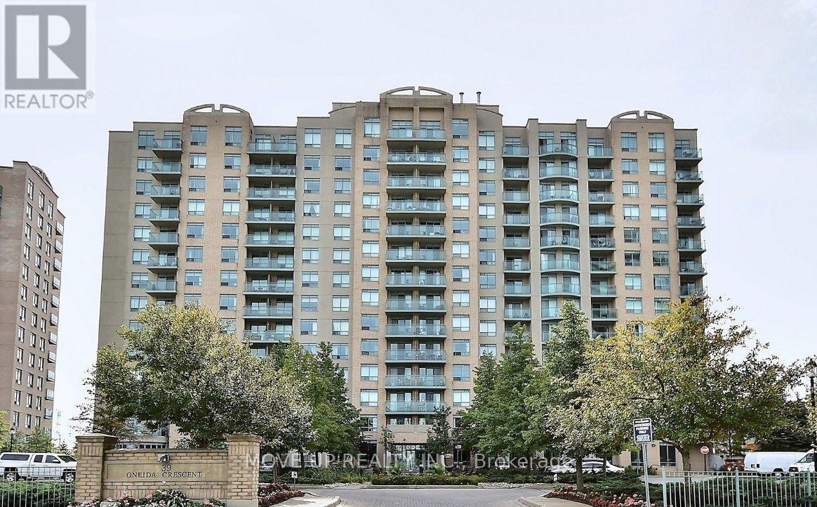Apartment at LPH17 - 39 ONEIDA CRESCENT, Richmond Hill (Langstaff)