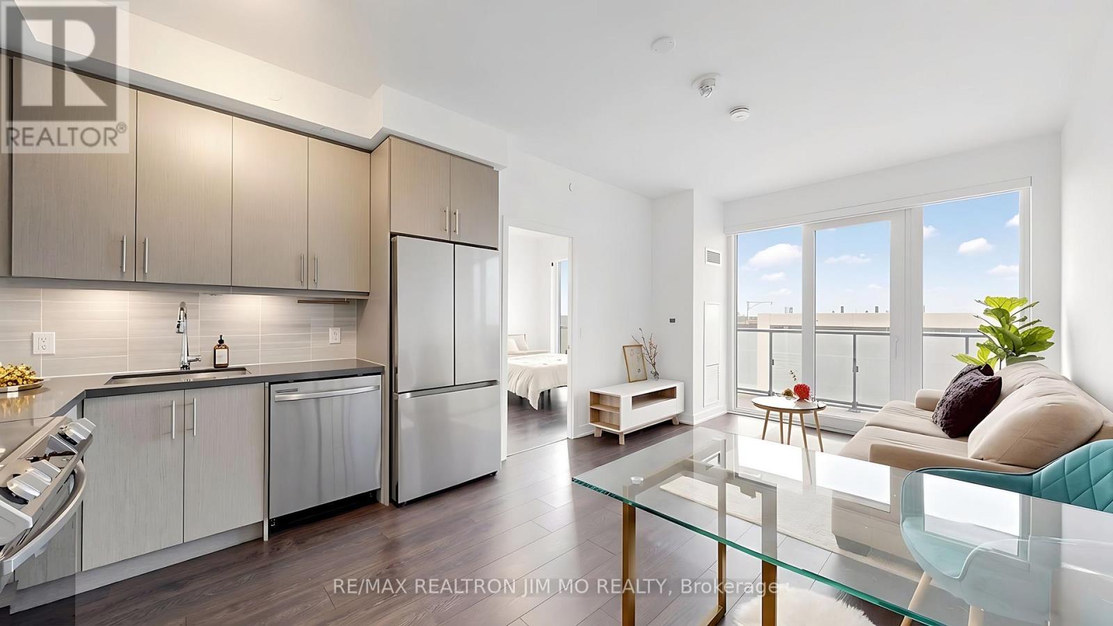 Apartment at 2304 - 95 ONEIDA CRESCENT, Richmond Hill (Langstaff)
