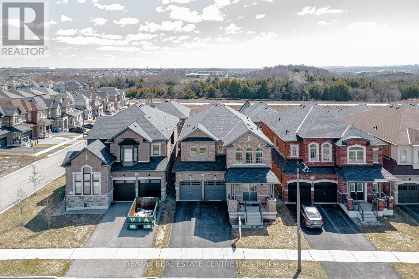 Detached at 45 CARONDALE SQUARE, East Gwillimbury (Sharon)