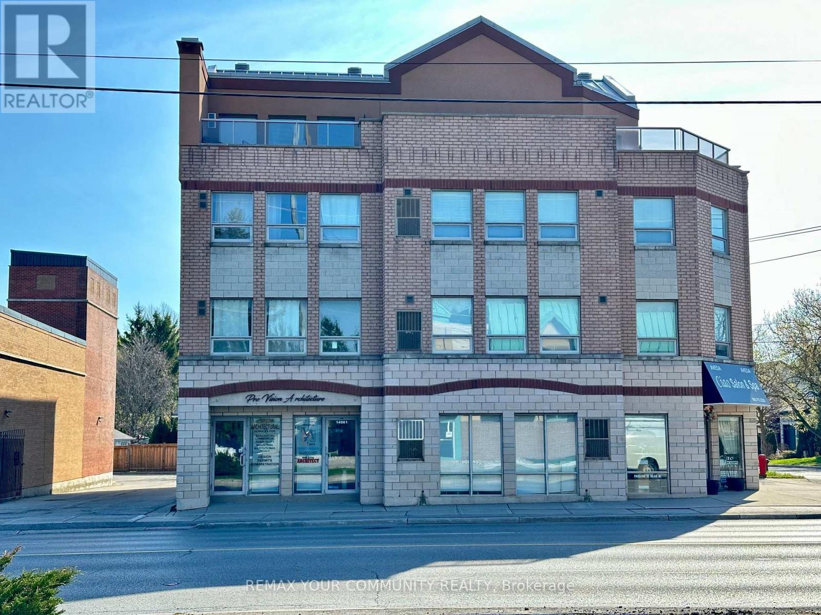Multiplex at 305 - 14961 YONGE STREET, Aurora (Aurora Village)