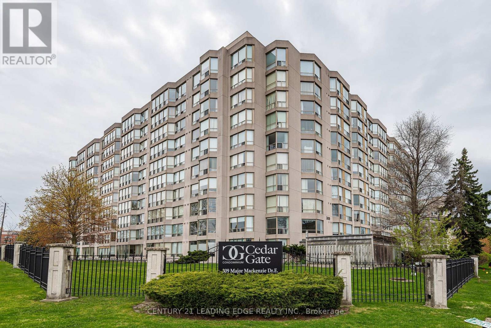 Apartment at 411 - 309 MAJOR MACKENZIE DRIVE E, Richmond Hill (Harding)