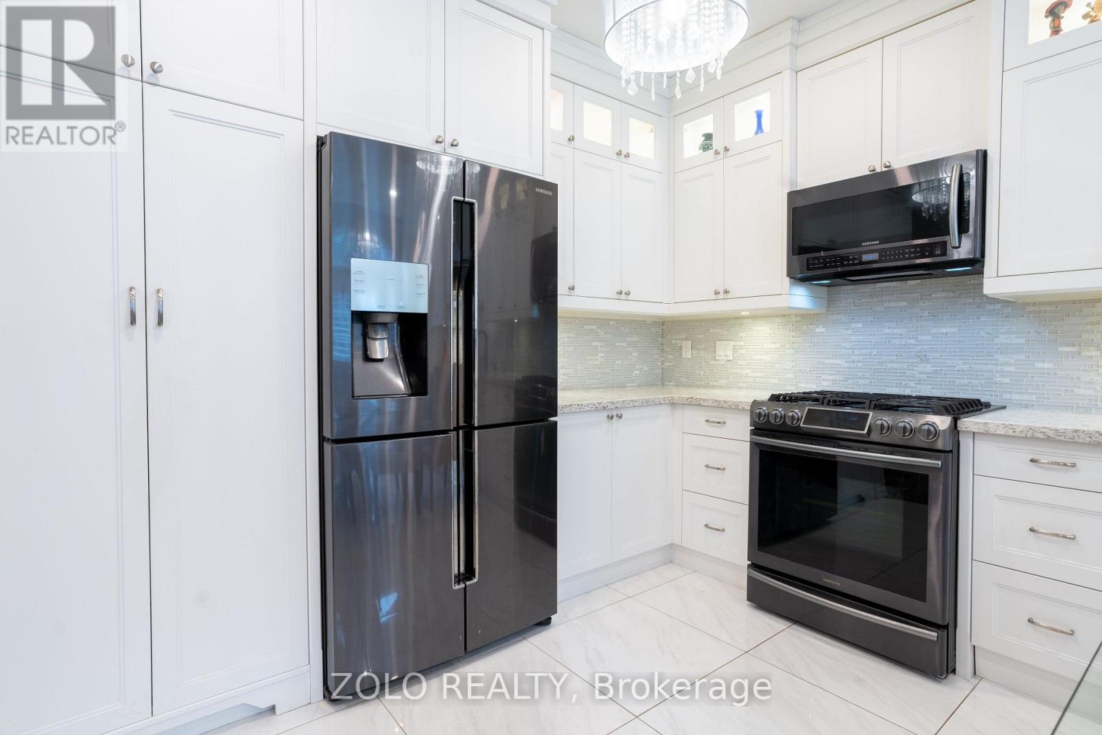 Detached at 123 COLESBROOK ROAD, Richmond Hill