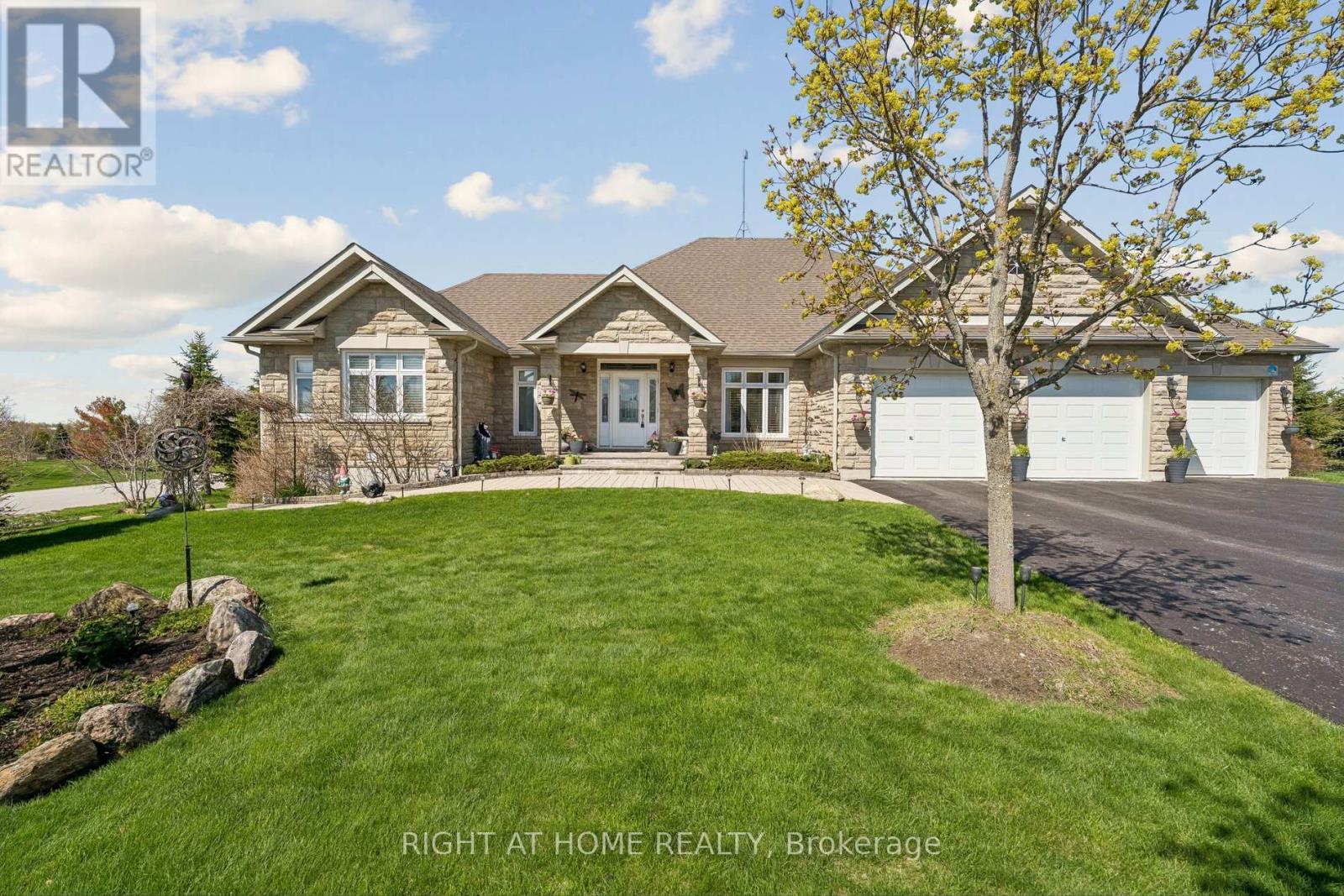 Detached at 10 BROLLEY CRESCENT, Essa