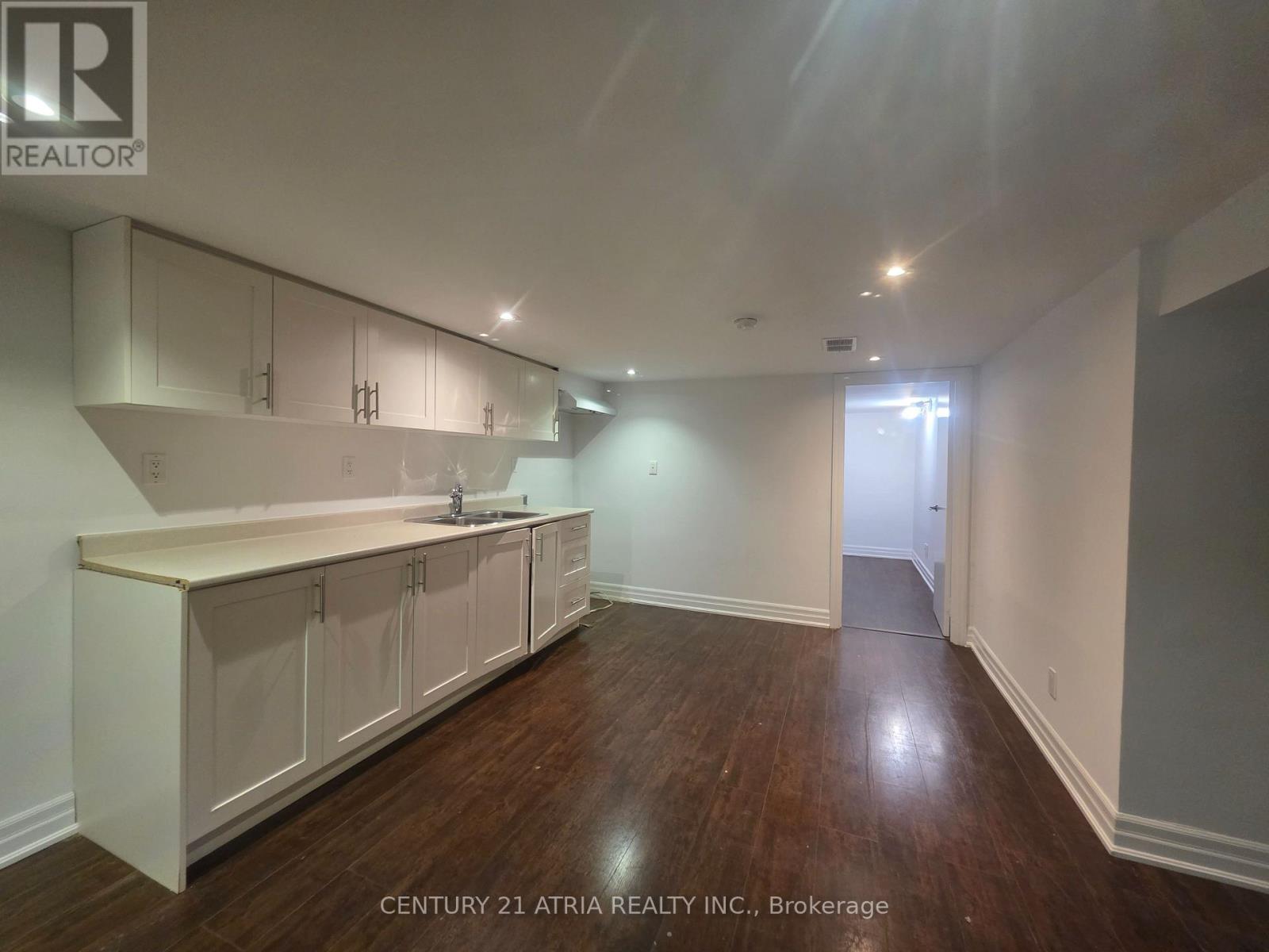 Detached at LOWER - 18 GRANDVIEW AVENUE, Markham (Thornhill)