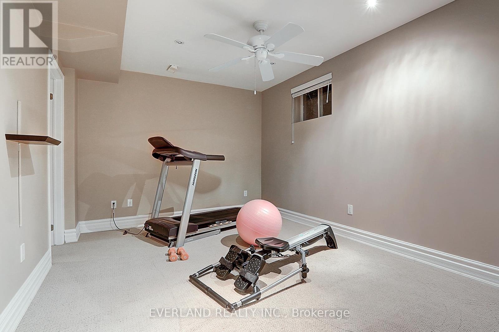 Detached at 922 BEST CIRCLE, Newmarket