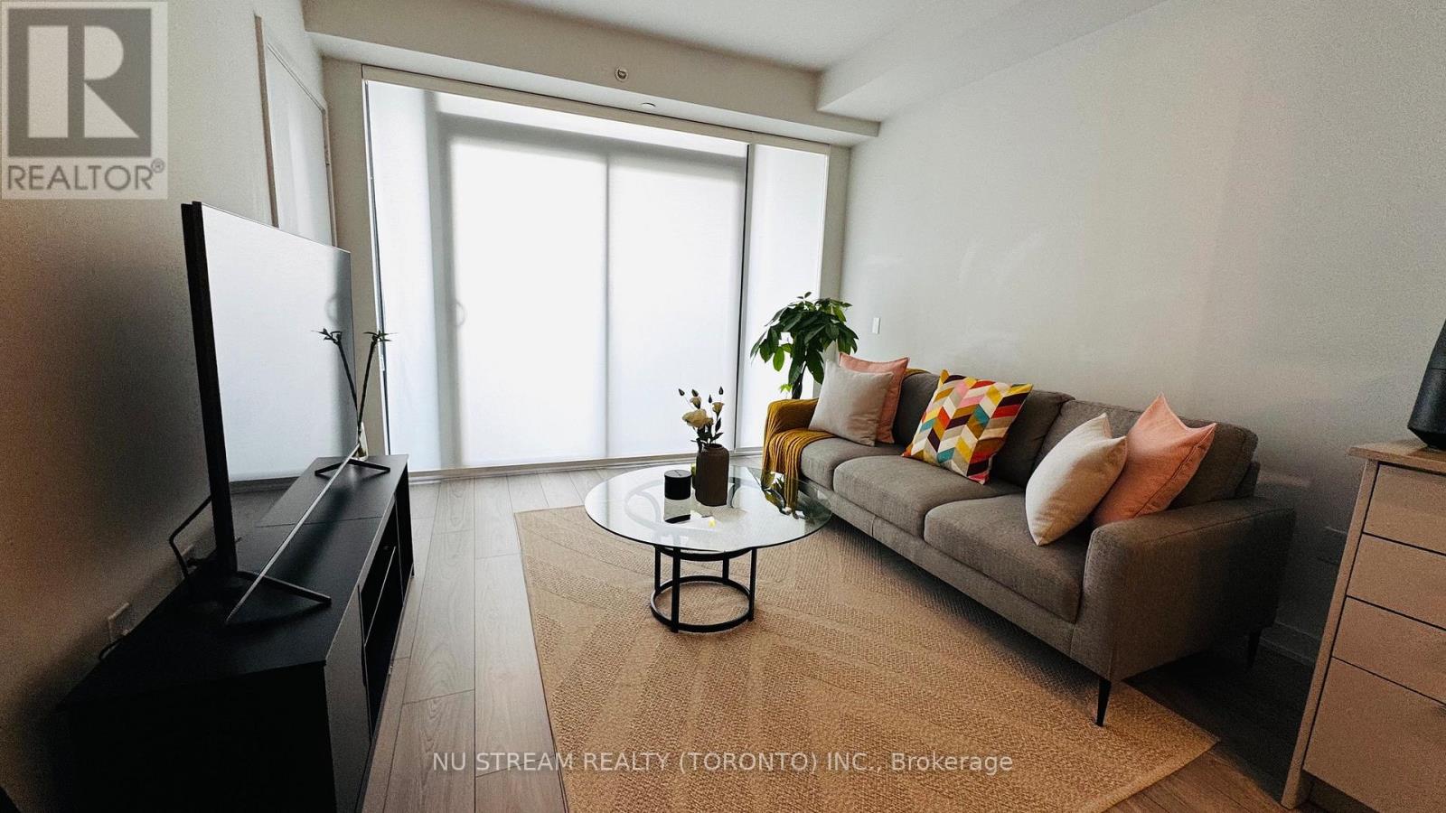 Apartment at 904 - 2920 HIGHWAY 7 ROAD W, Vaughan (Concord)