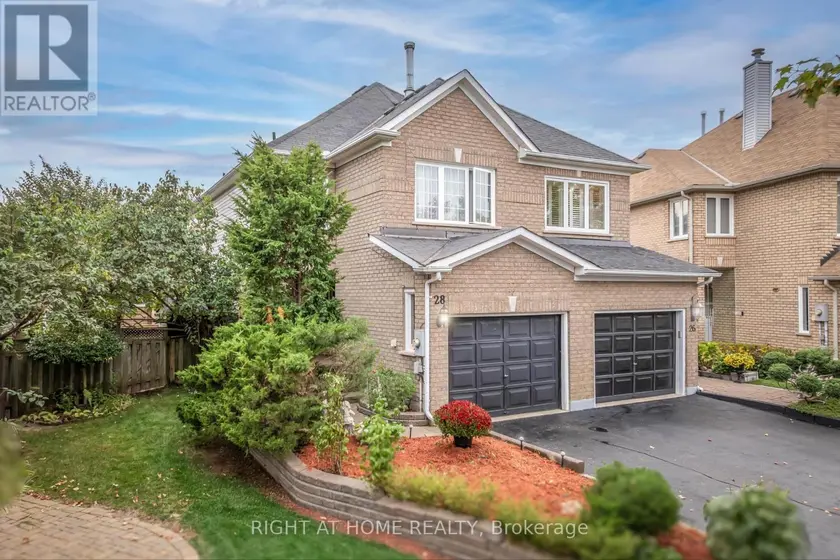 Semi-Detached/Link at 28 FOXTAIL RIDGE, Newmarket