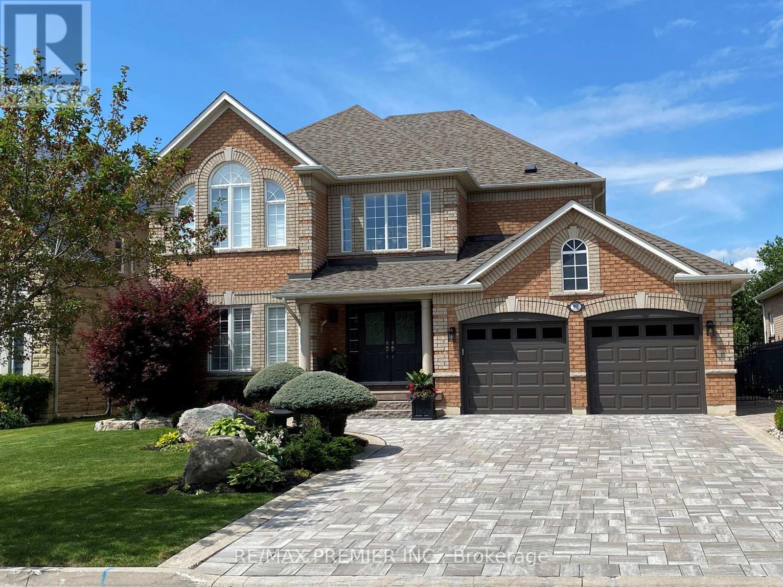 Detached at 90 SIDERNO CRESCENT, Vaughan (East Woodbridge)
