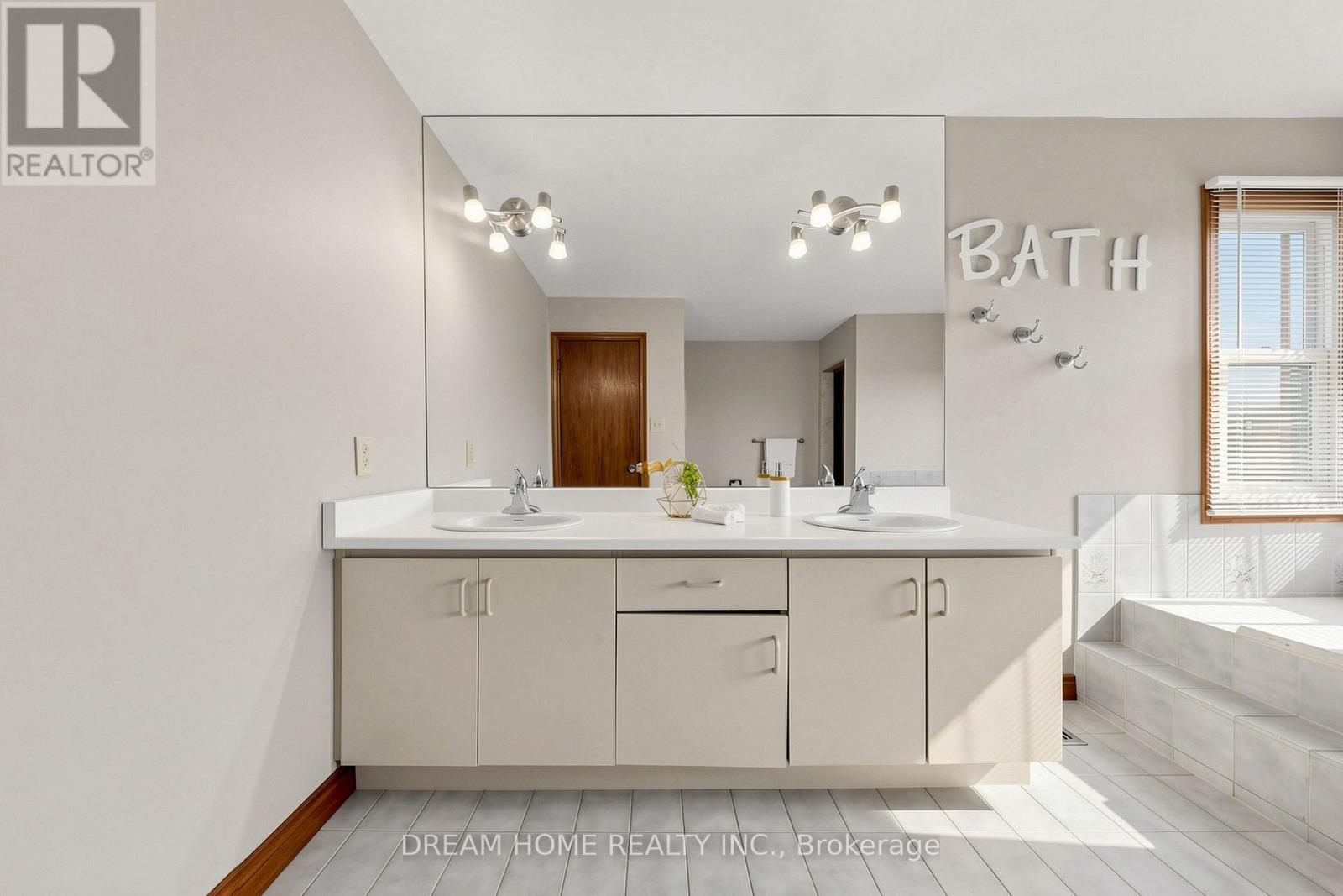 Detached at 312 VALERIA BOULEVARD, Vaughan