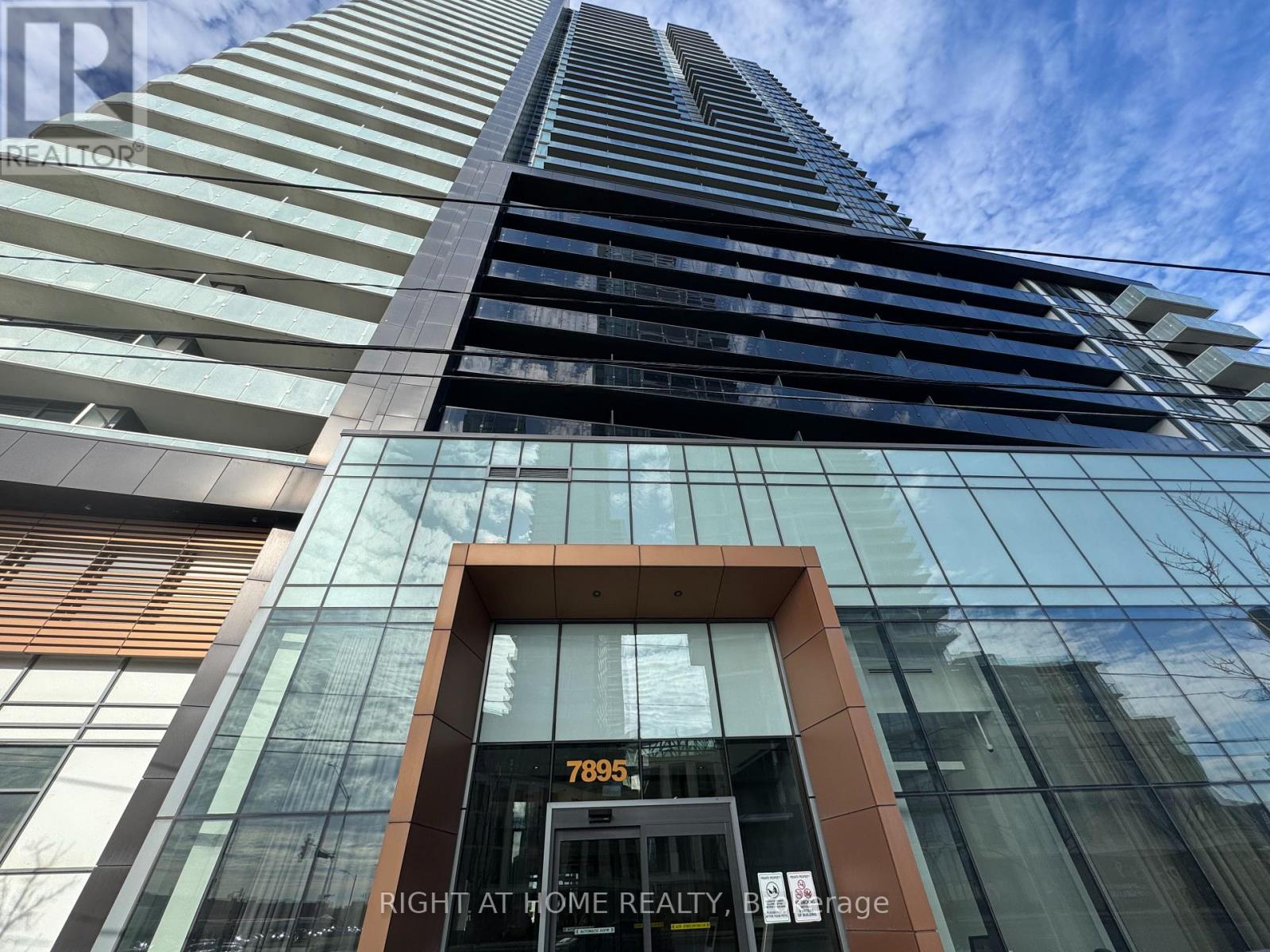 Apartment at 918 - 7895 JANE ST STREET, Vaughan (Concord)