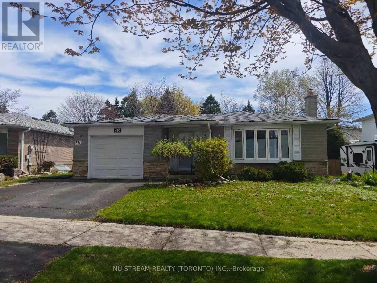 Detached at BASEMENT - 25 BIGWIN DRIVE, Aurora (Aurora Heights)
