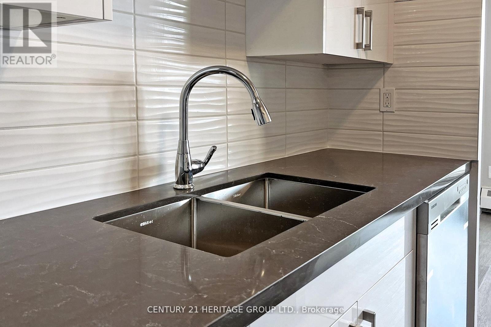 Apartment at 609 - 180 DUDLEY AVENUE, Markham