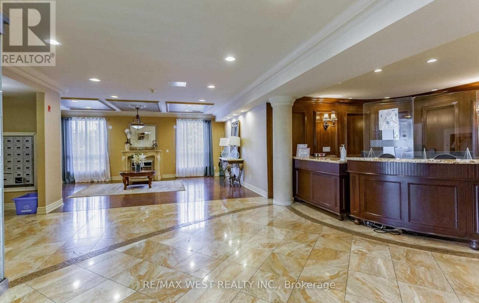Apartment at 307 - 1 MAISON PARC COURT, Vaughan (Lakeview Estates)