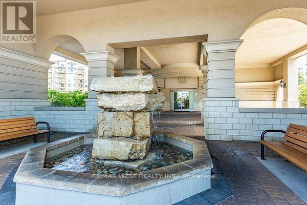 Apartment at 307 - 1 MAISON PARC COURT, Vaughan