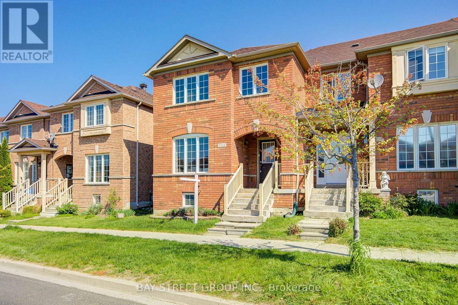 Townhouse at 714 CASTLEMORE AVENUE, Markham (Wismer)