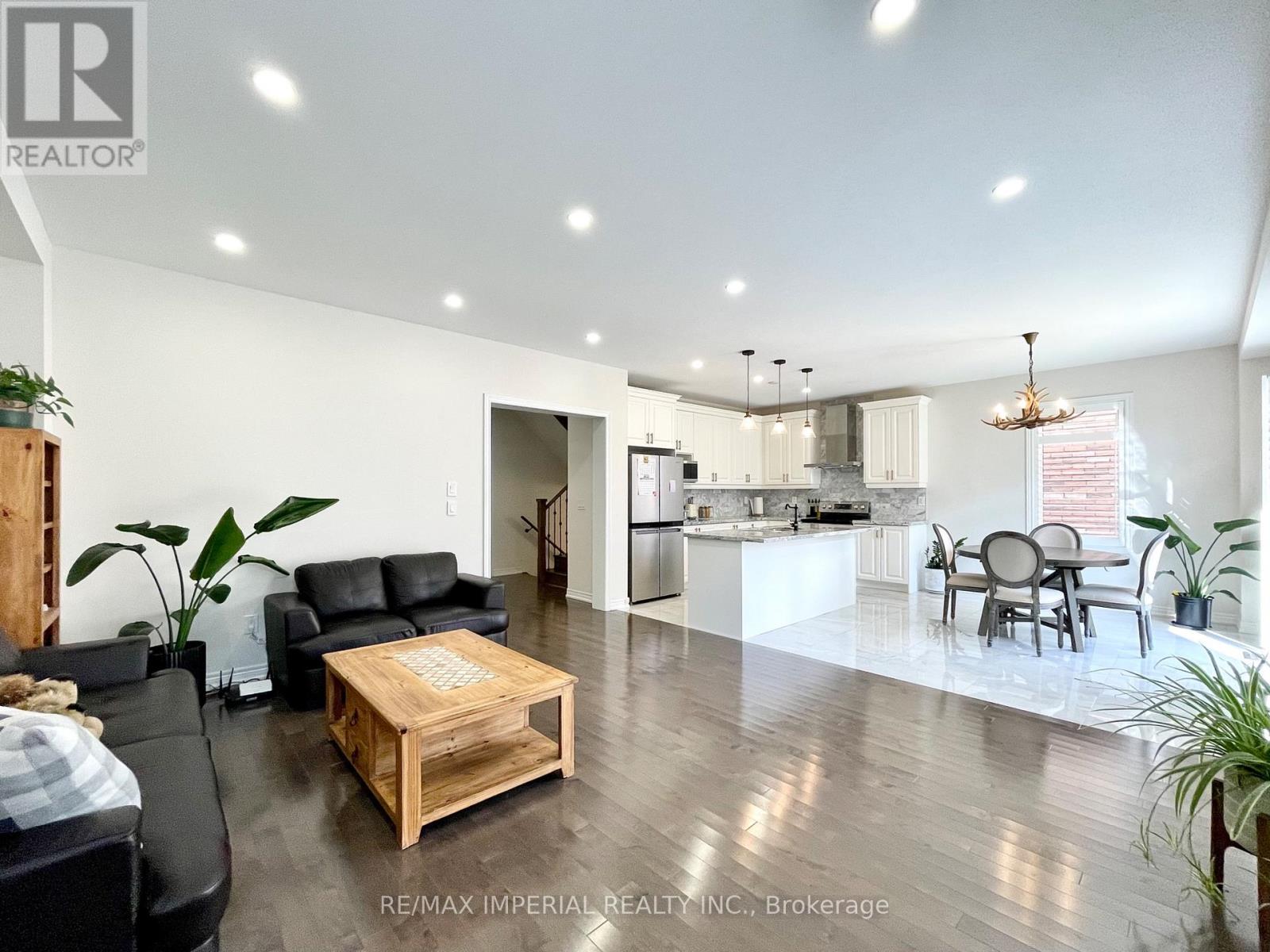 Detached at 3 COLLIER CRESCENT, Markham