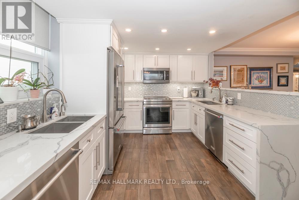Apartment at 1004 - 7601 BATHURST STREET, Vaughan (Crestwood-Springfarm-Yorkhill)