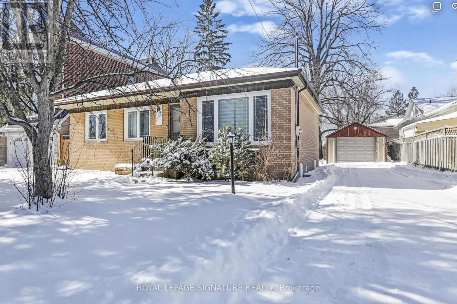 Detached at 12 BEAVERTON ROAD N, Richmond Hill (Crosby)