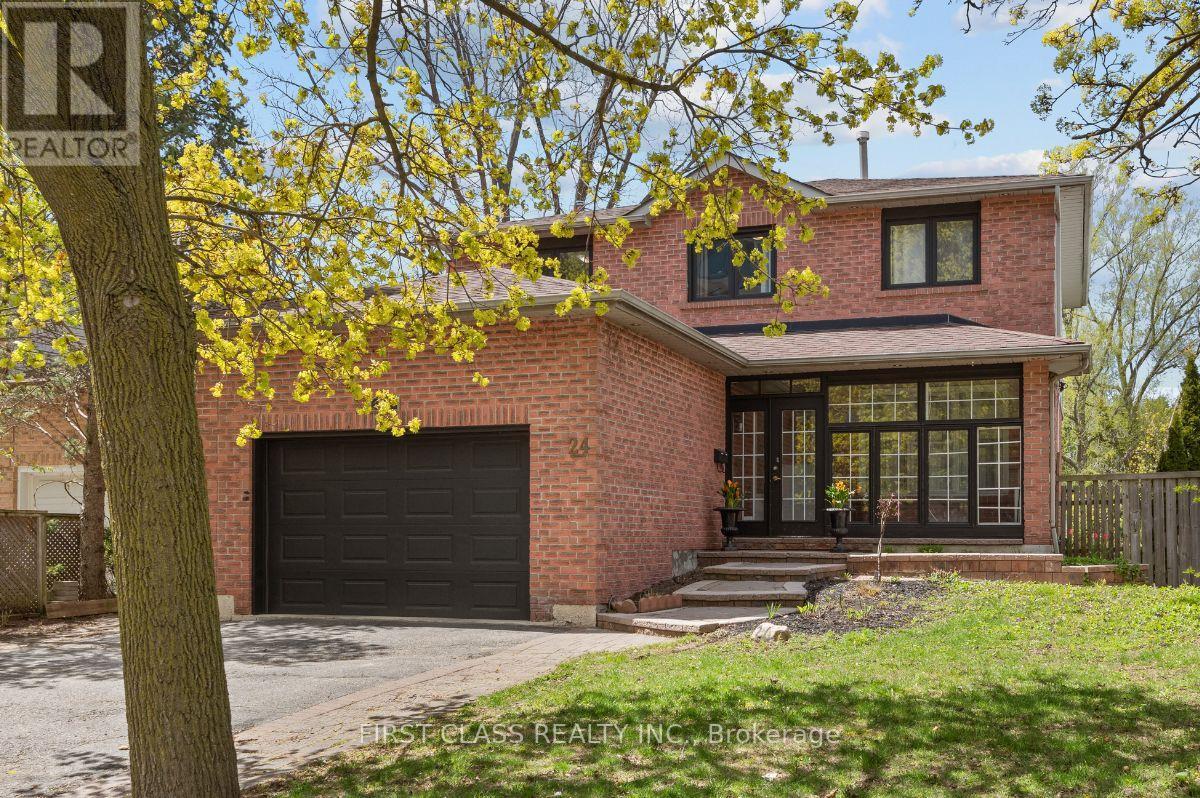 Detached at 24 BROOKLAND AVENUE, Aurora (Aurora Highlands)