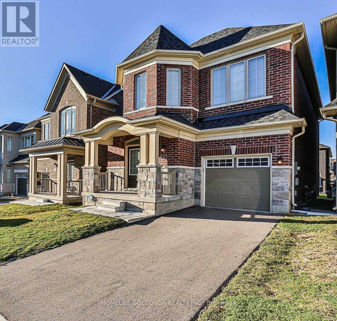 Detached at 24 APPLEGATE DRIVE, East Gwillimbury (Sharon)