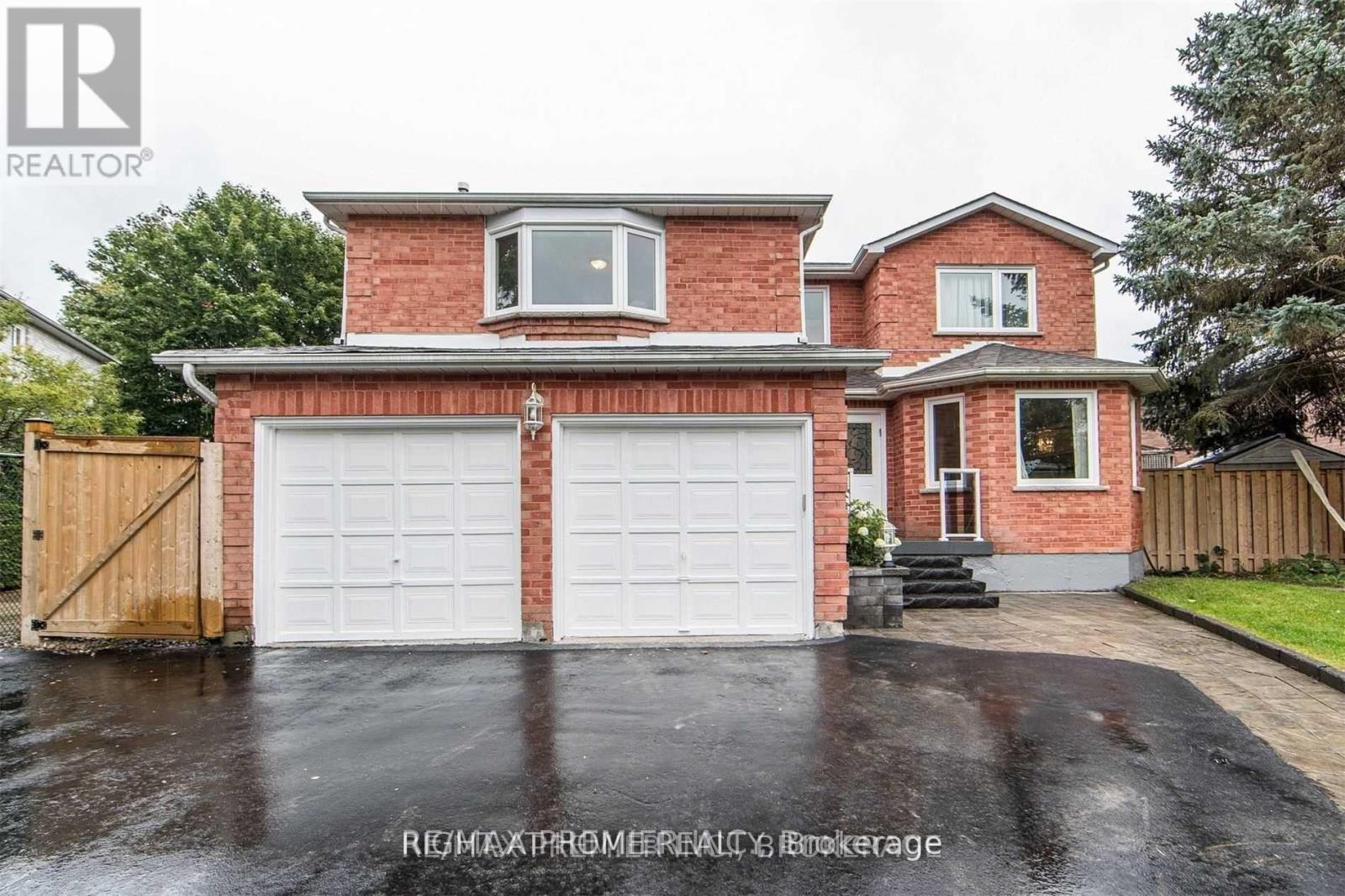 Detached at MAIN - 376 KELLY CRESCENT, Newmarket (Huron Heights-Leslie Valley)