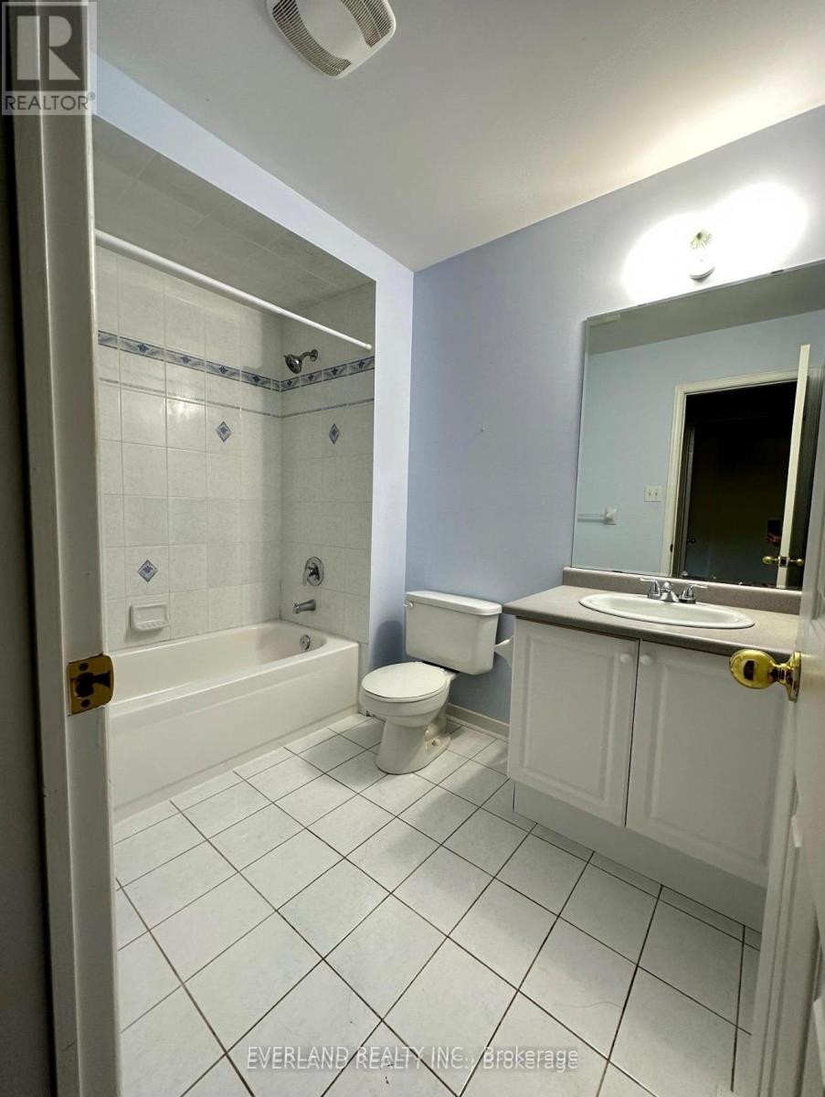 Townhouse at 7 BASSETT AVENUE, Richmond Hill