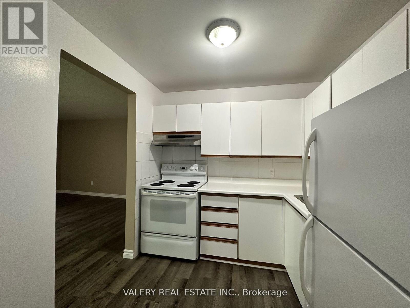 Multiplex at 1 - 9 LOWNDES AVE AVENUE, Georgina