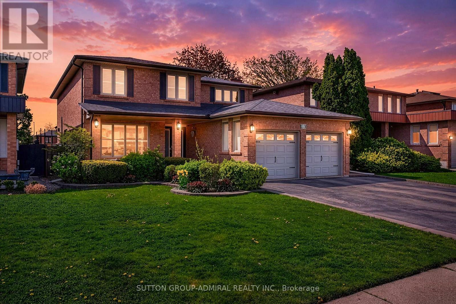 Detached at 33 TRITON AVENUE, Vaughan (West Woodbridge)
