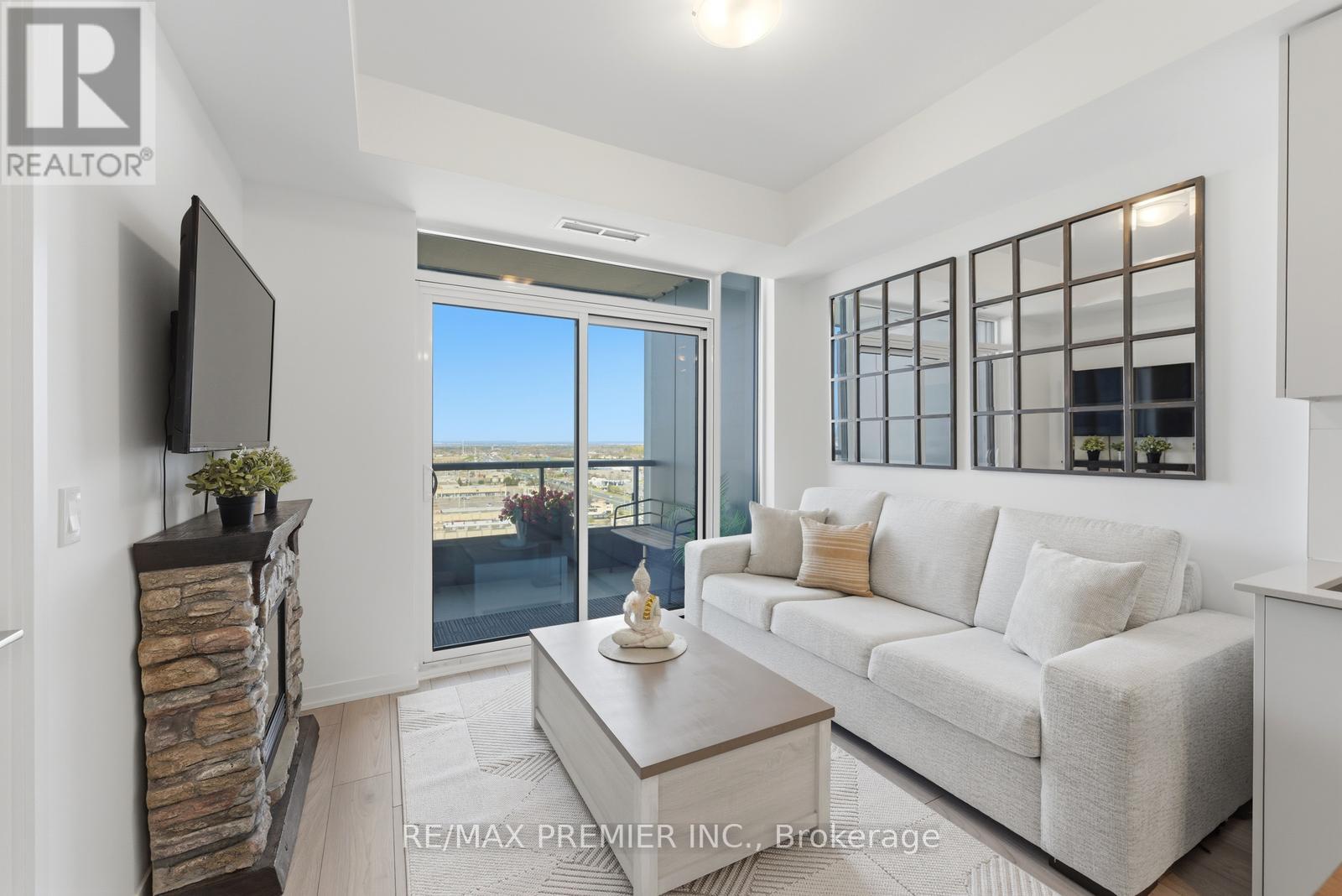 Apartment at 1512 - 10 ABEJA STREET, Vaughan (Concord)