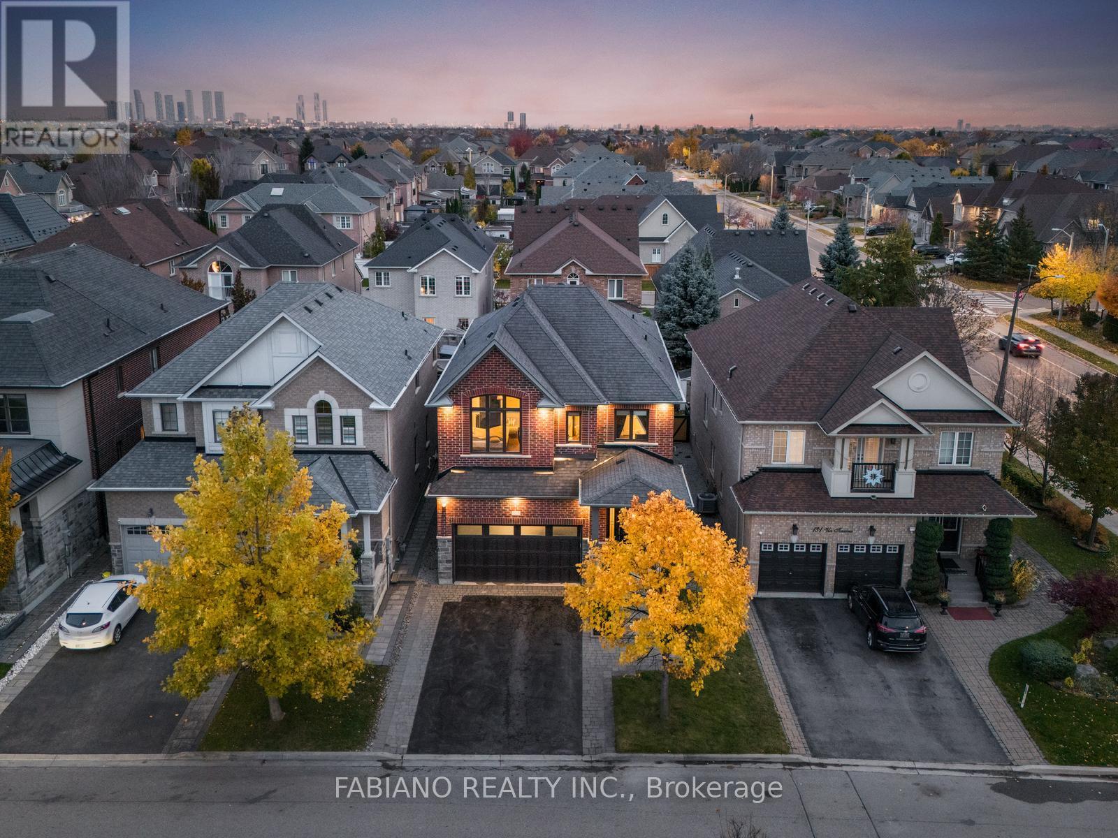 Detached at 127 VIA TOSCANA, Vaughan (Vellore Village)