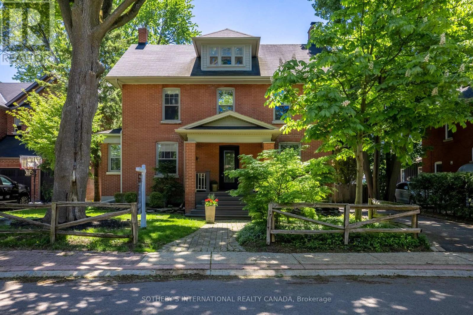 Detached at 77 CATHERINE AVENUE, Aurora (Aurora Village)