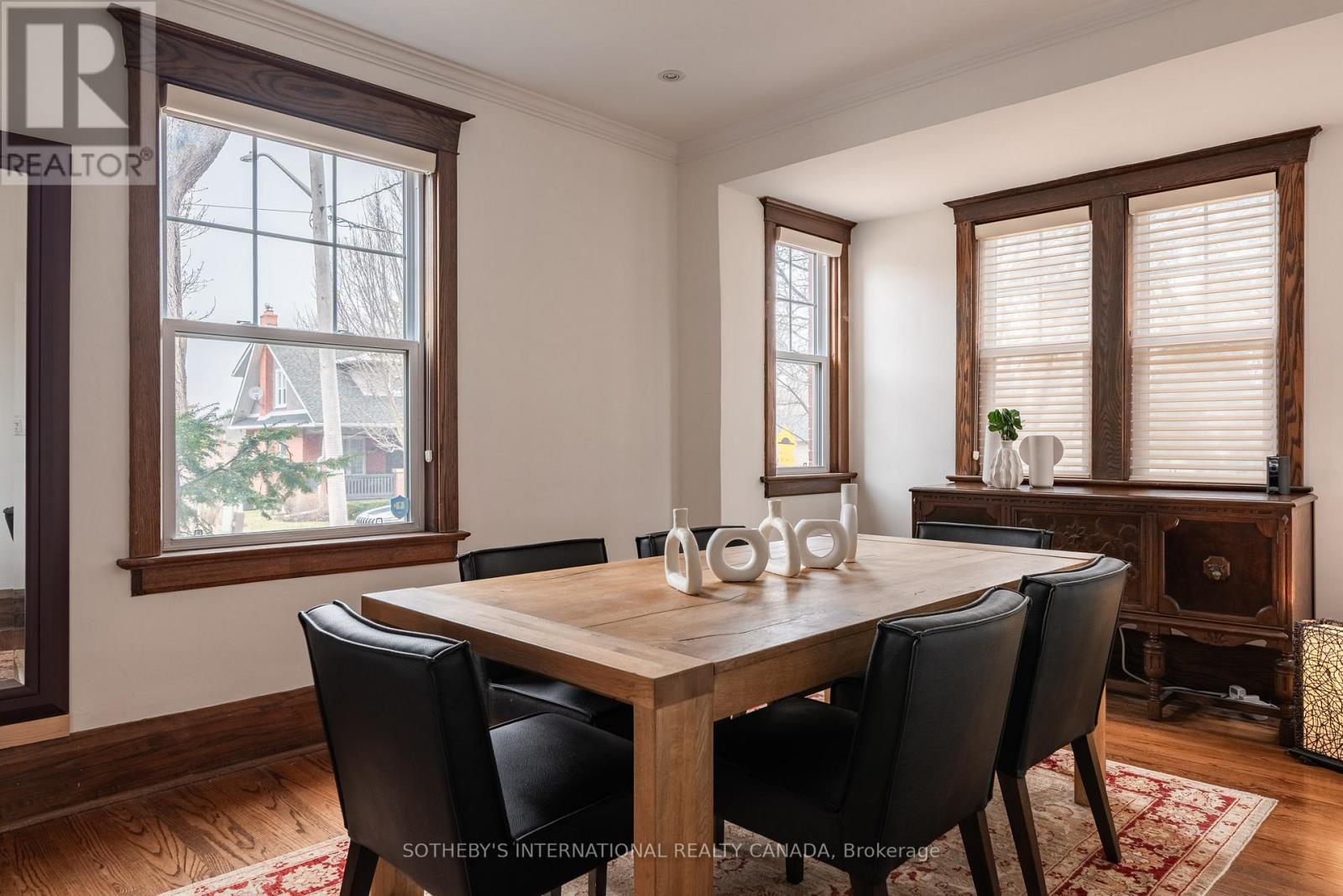 Detached at 77 CATHERINE AVENUE, Aurora