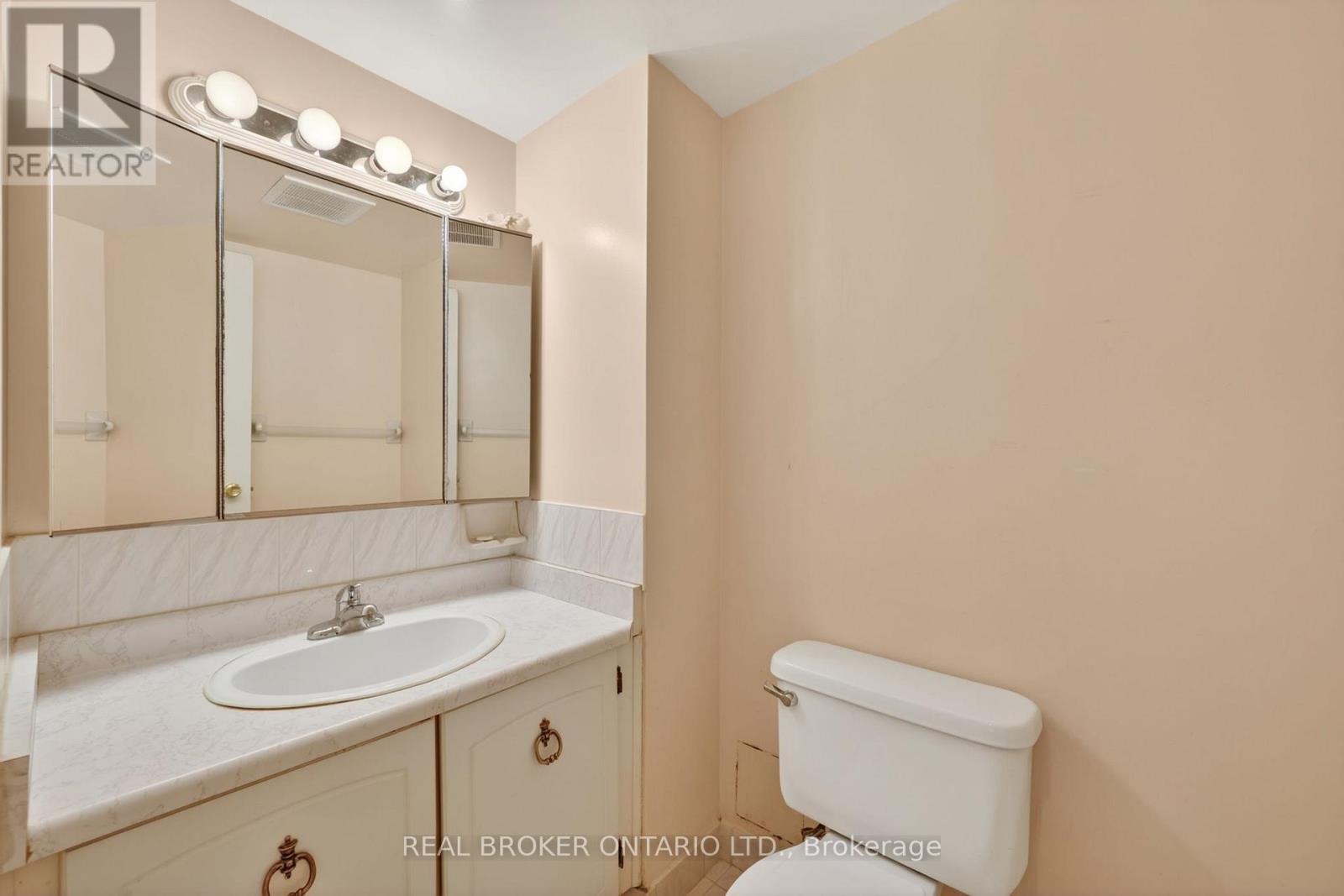 Apartment at 901 - 80 INVERLOCHY BOULEVARD, Markham