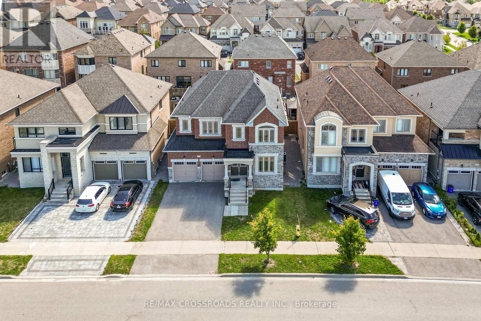 Detached at 57 WALTER ENGLISH DRIVE, East Gwillimbury (Queensville)