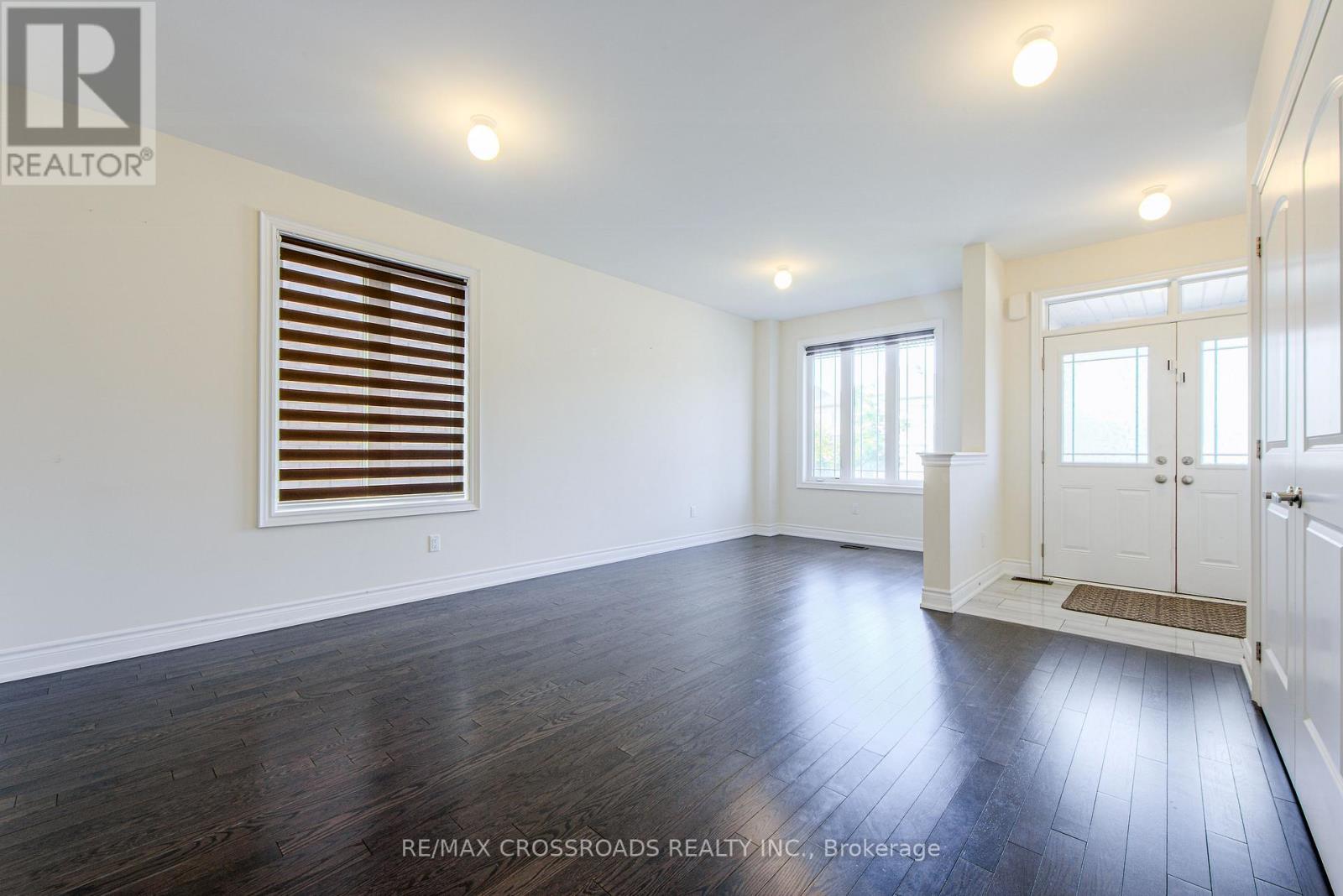 Detached at 57 WALTER ENGLISH DRIVE, East Gwillimbury