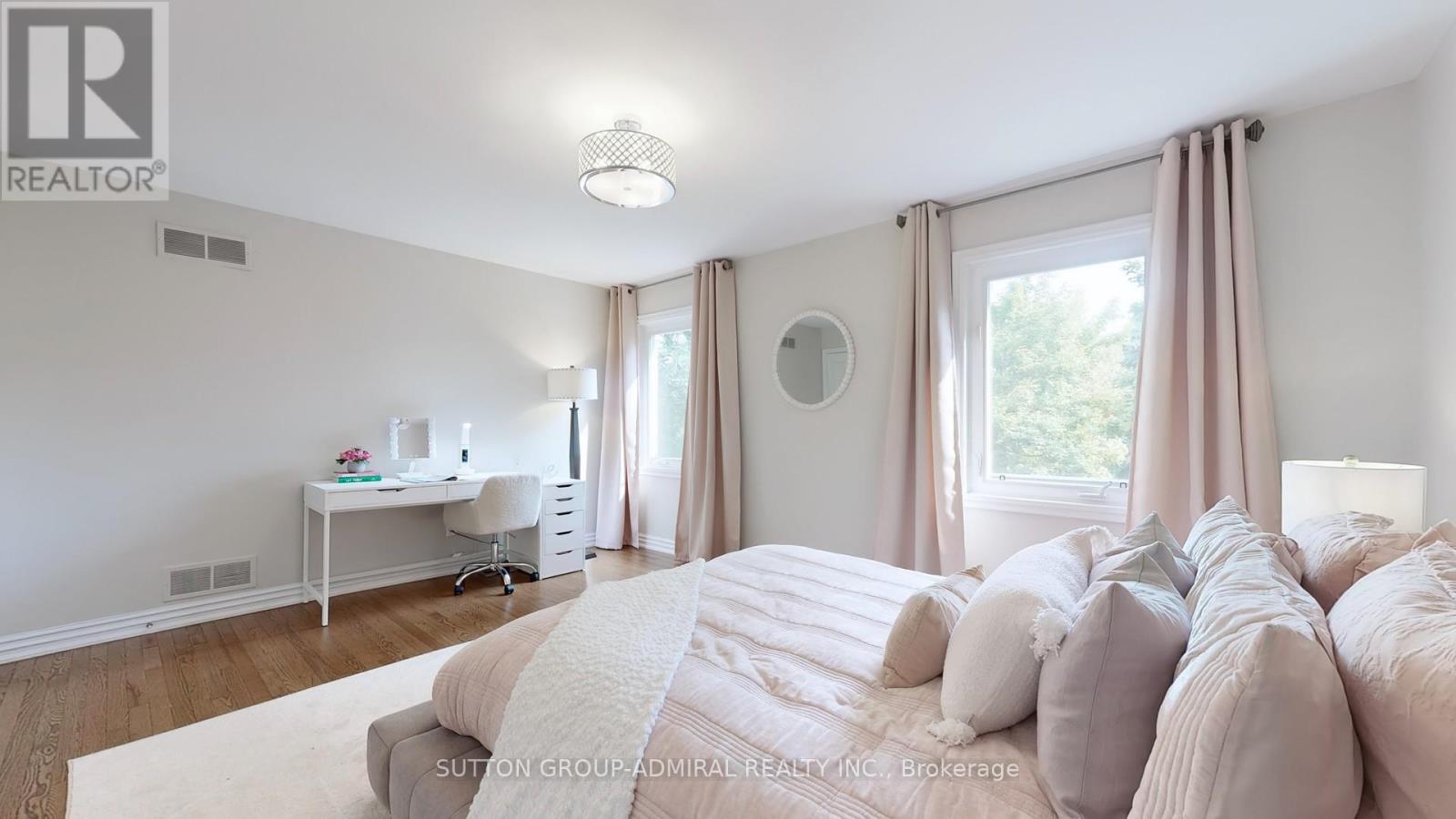Detached at 60 BAYNARDS LANE, Richmond Hill