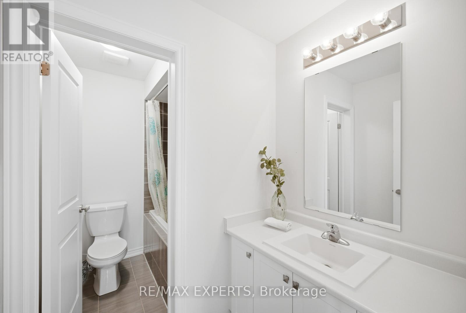 Townhouse at 189 JIM MORTSON DRIVE, East Gwillimbury