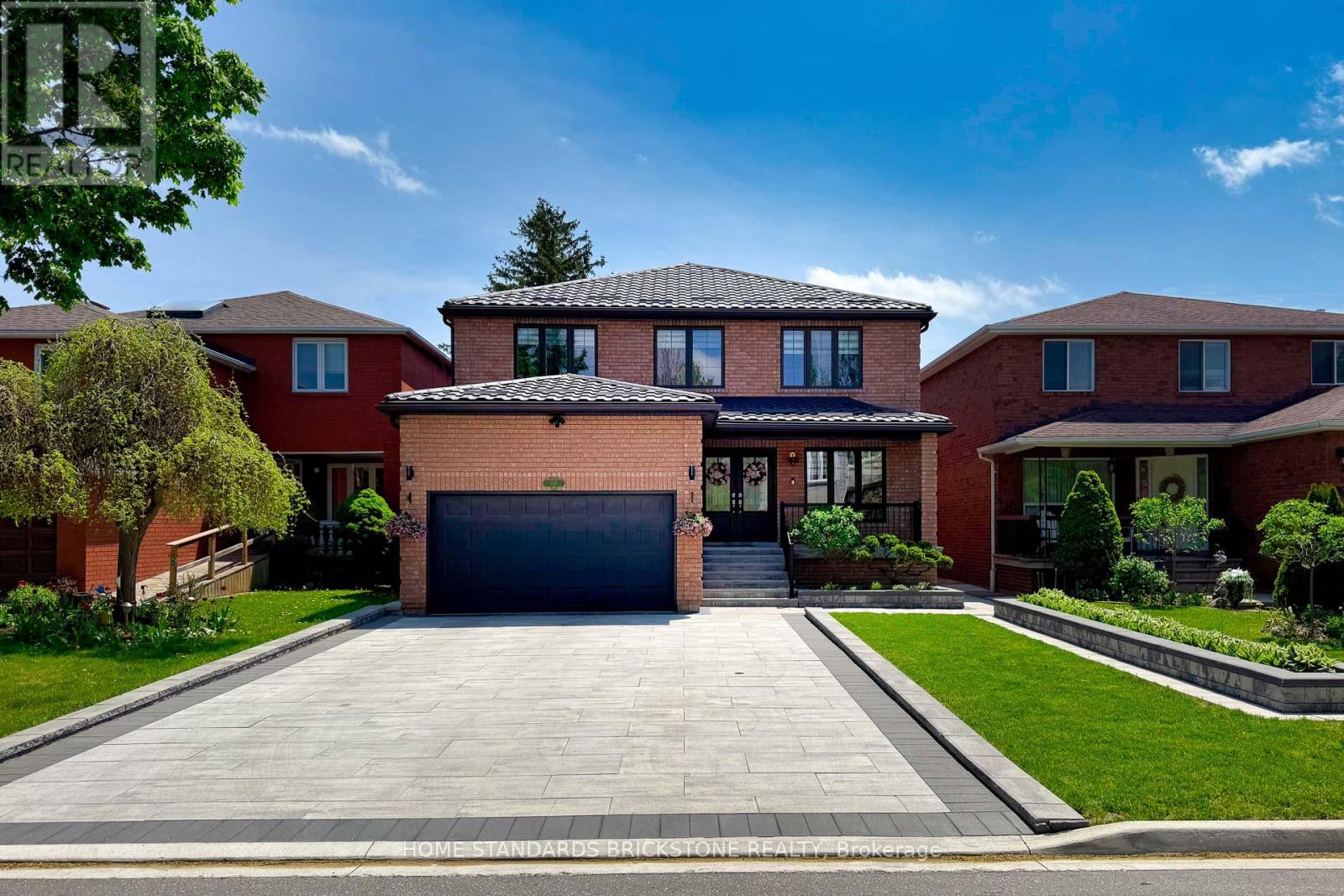 Detached at 139 PINEWOOD DRIVE, Vaughan (Crestwood-Springfarm-Yorkhill)