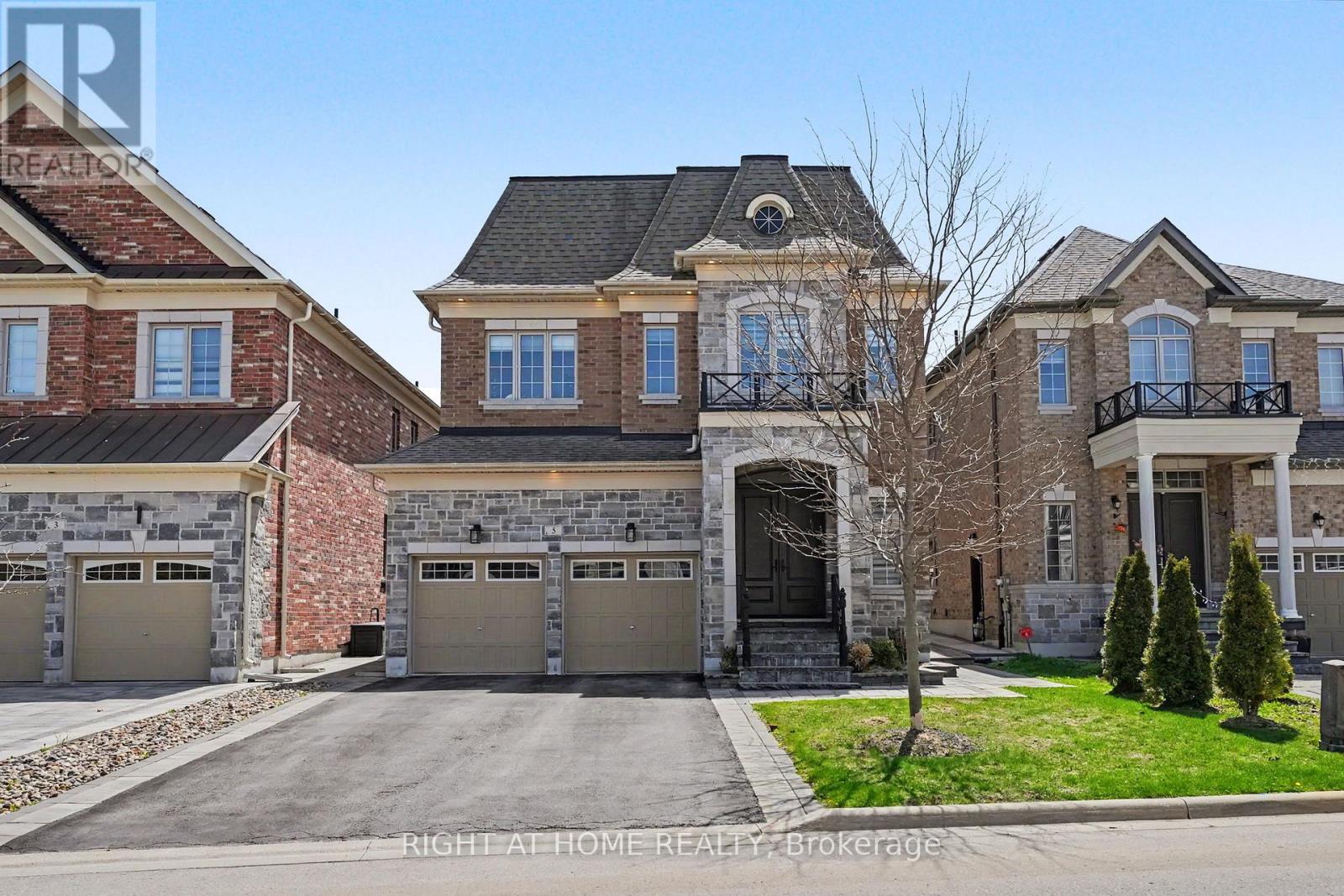 Detached at 5 ROSSINI DRIVE, Richmond Hill (Oak Ridges)