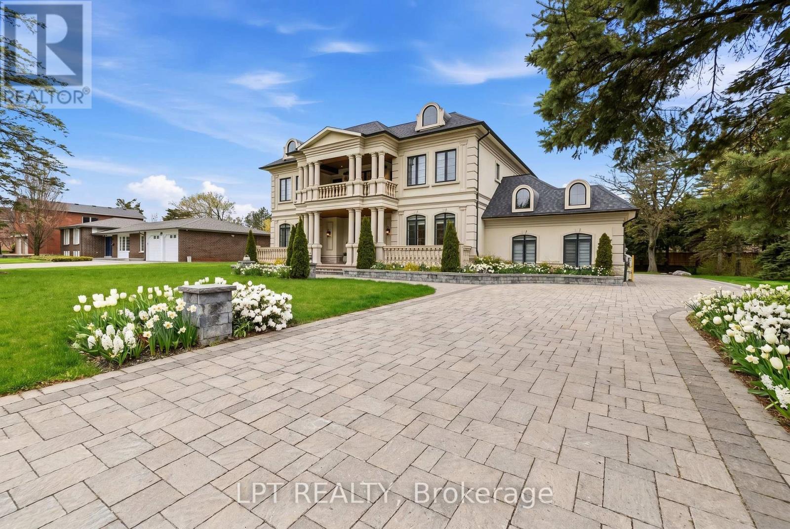 Detached at 256 PATRICIA DRIVE, King (King City)