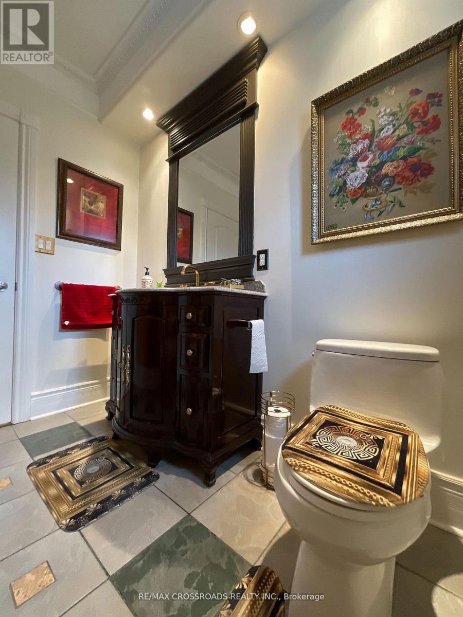 Detached at 129 LAKELAND CRESCENT, Richmond Hill