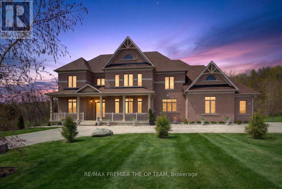 Detached at 102 PINE HILL ROAD, Bradford West Gwillimbury