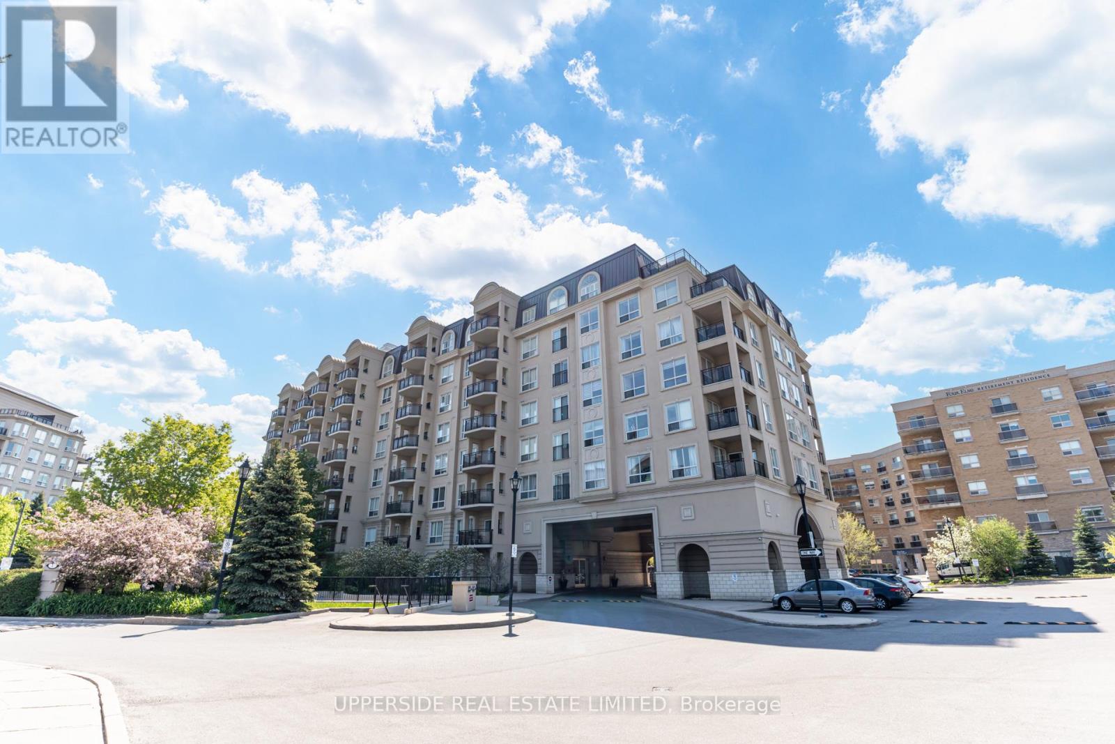 Apartment at 405 - 1 MAISON PARC COURT, Vaughan (Lakeview Estates)