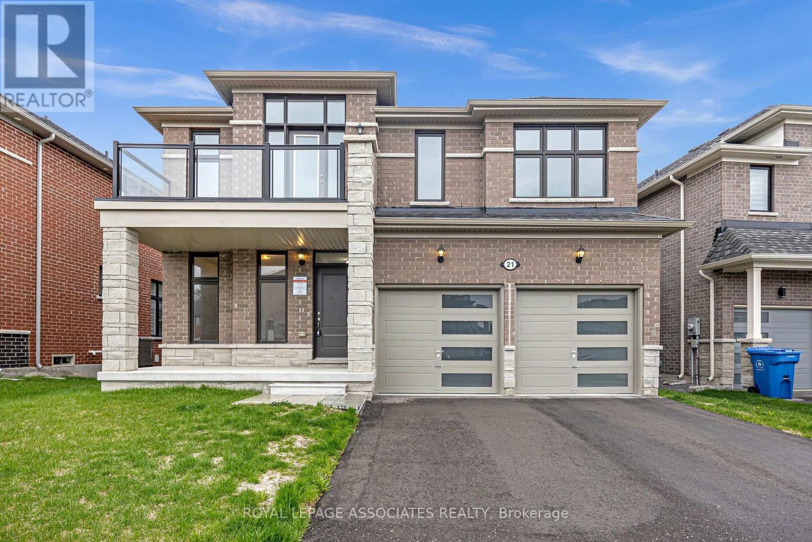 Detached at 21 JOHN DALLIMORE DRIVE, Georgina (Keswick South)